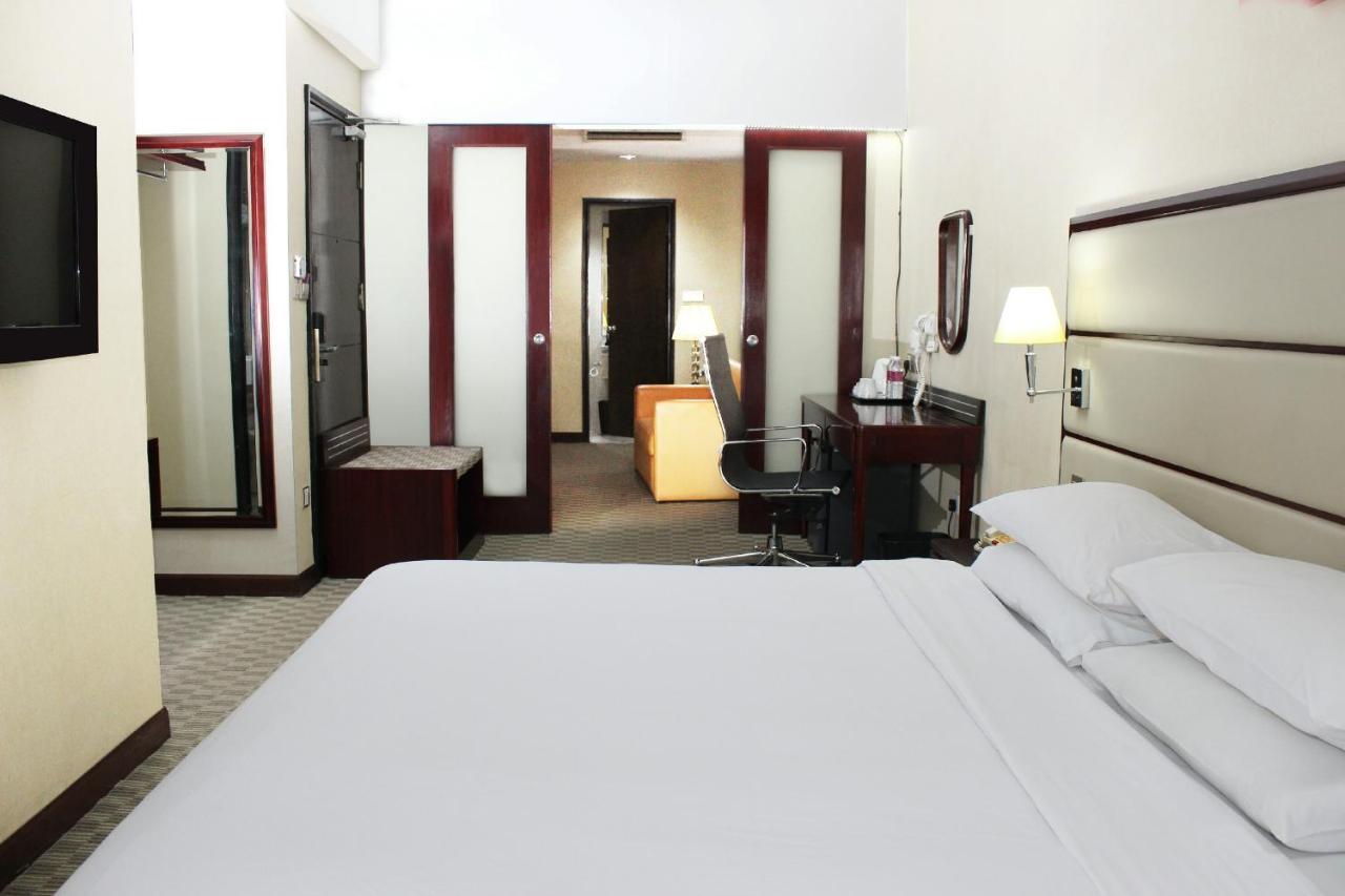 Silka Johor Bahru Hotel Exterior photo